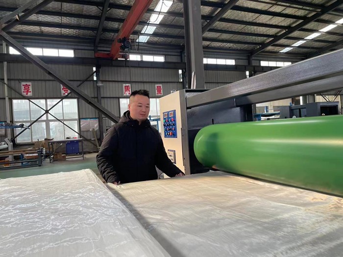 UD orthogonal heat pressing machine2